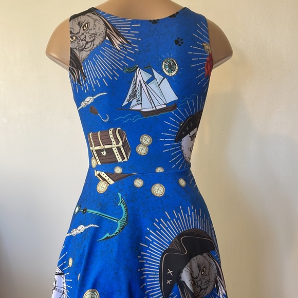 COWCOW  Lovely 🏴‍☠️ Pirate Cat theme, womens DRESS size MEDIUM - Picture 7 of 12